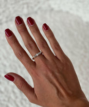 Load image into Gallery viewer, Flavia
